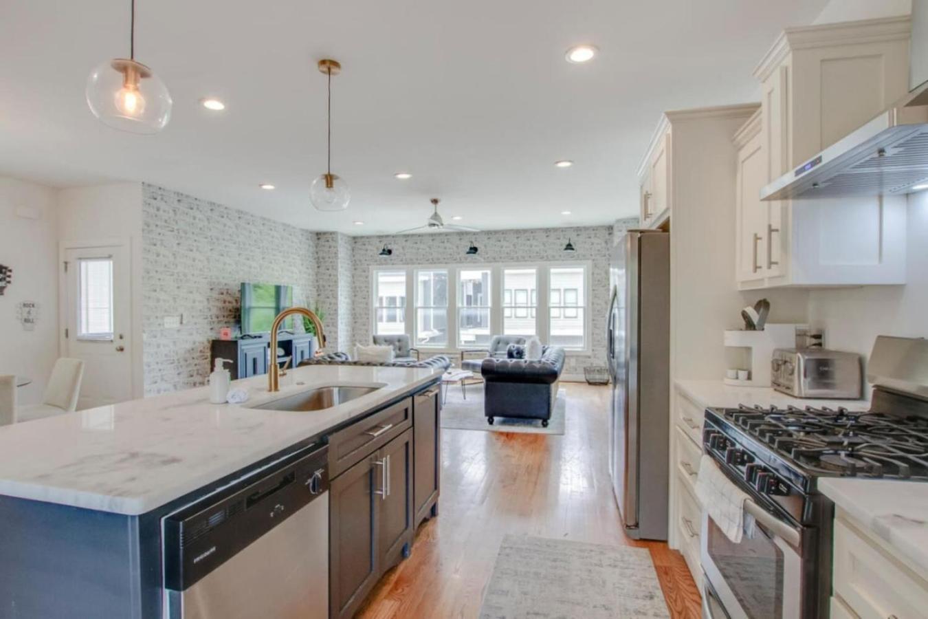 Howdy House New And Trendy With Rooftop Deck Nashville Exterior foto