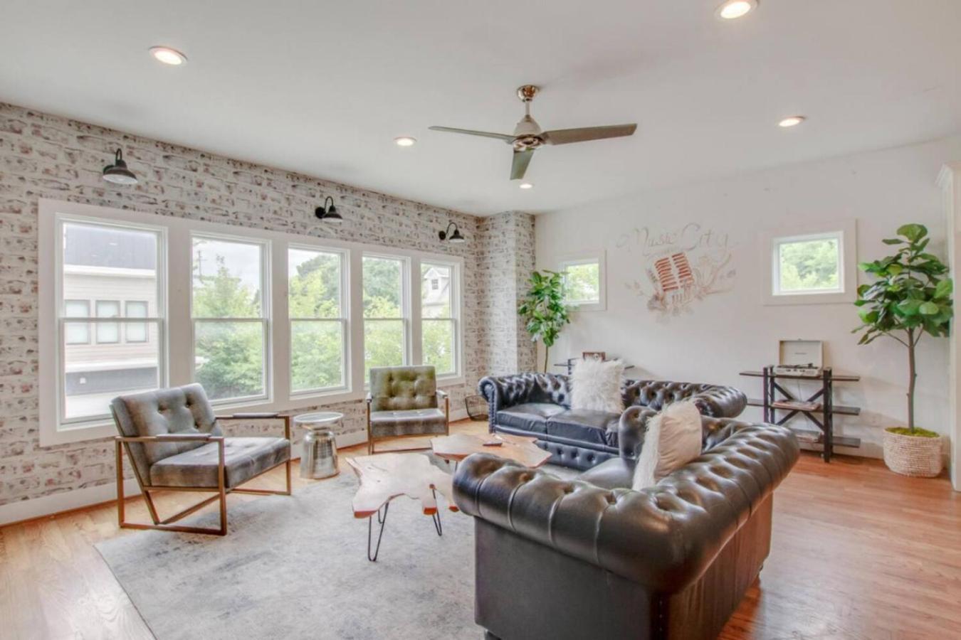 Howdy House New And Trendy With Rooftop Deck Nashville Exterior foto